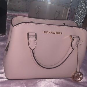 ! Pink Micheal Kors purse